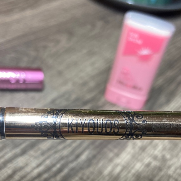 🪷5 for $20🪷Sky High Black Mascara, Black Waterproof Eye Pencil & Sunscreen Set - Picture 4 of 9